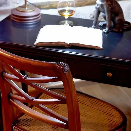 Boutique Kokkino Spiti 3*
