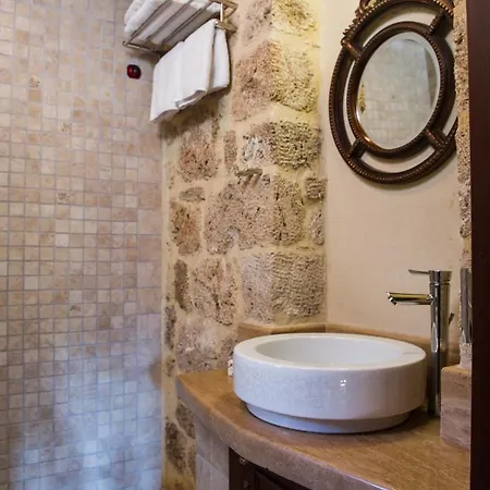 Boutique Kokkino Spiti