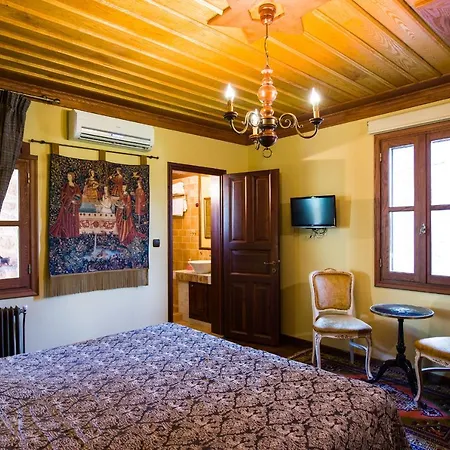 Boutique Kokkino Spiti Véria