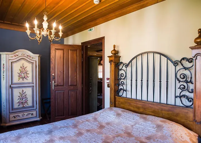 Boutique Kokkino Spiti Véria